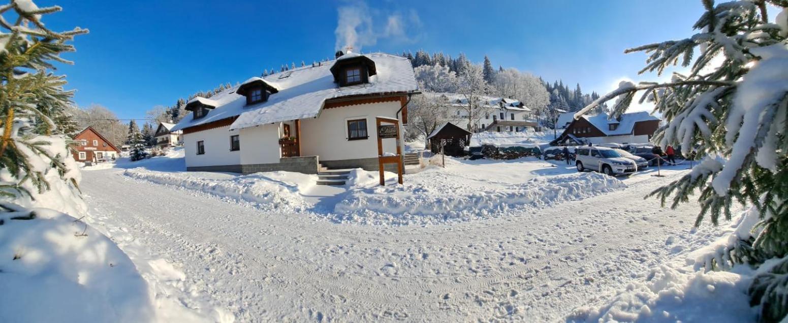Penzion Eliska Petrikov  Exteriör bild