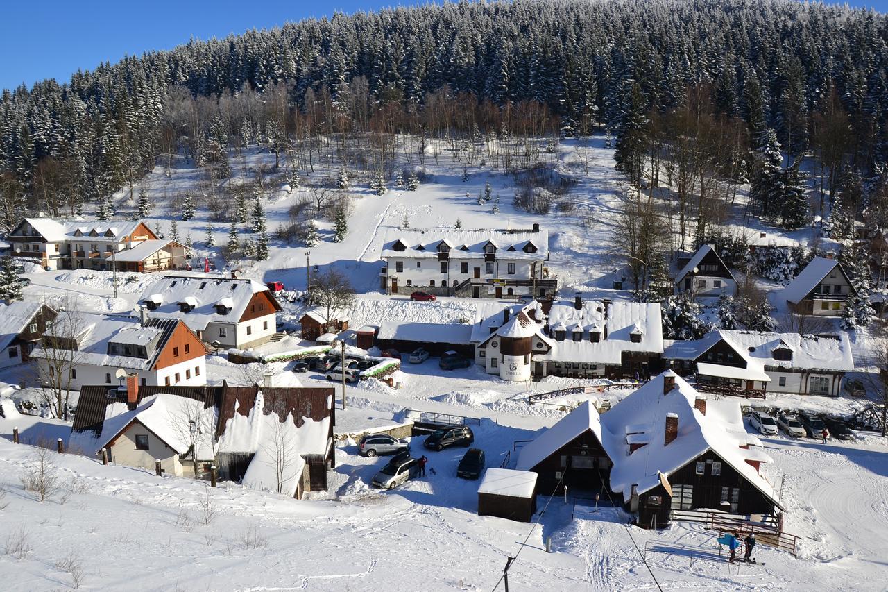 Penzion Eliska Petrikov  Exteriör bild