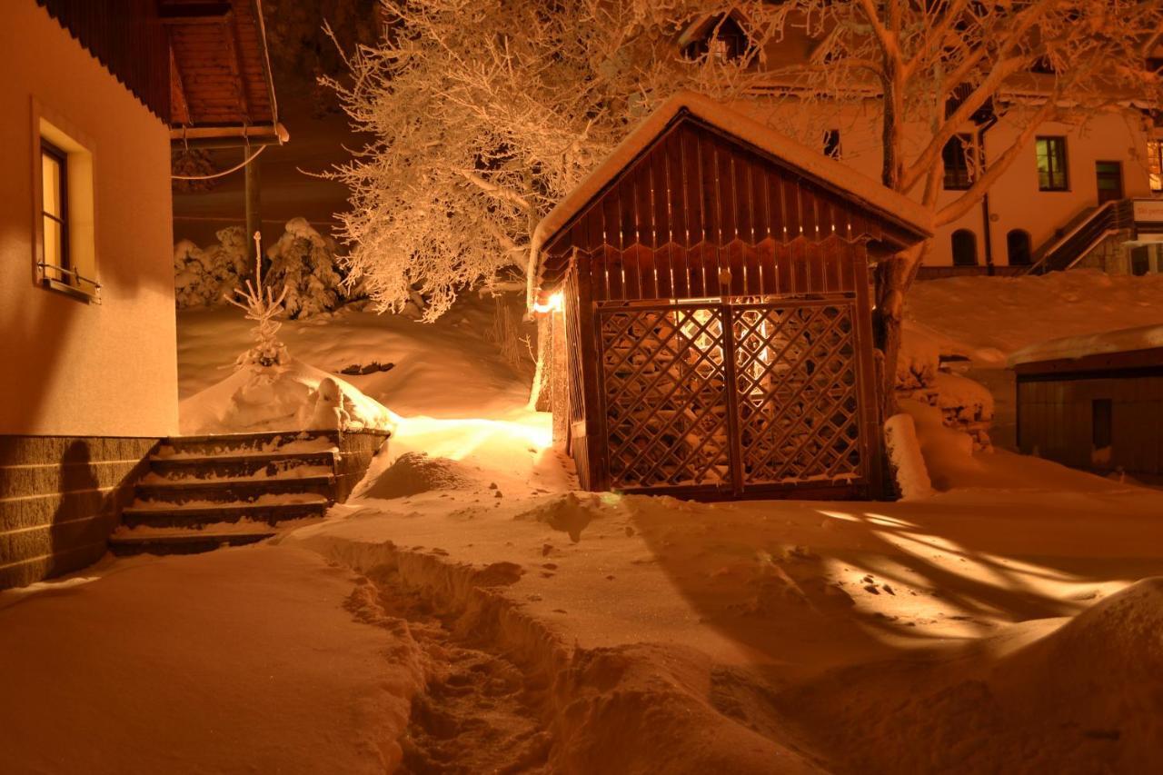 Penzion Eliska Petrikov  Exteriör bild
